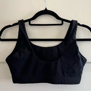 Everlane Perform Bra Size S in Black